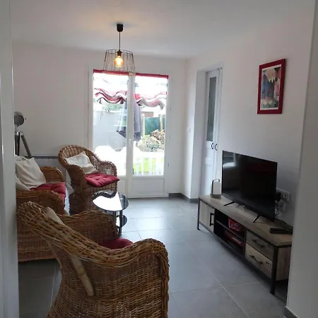 Holiday home Pretty Near Sandy In The Cotentin Gouville-sur-Mer